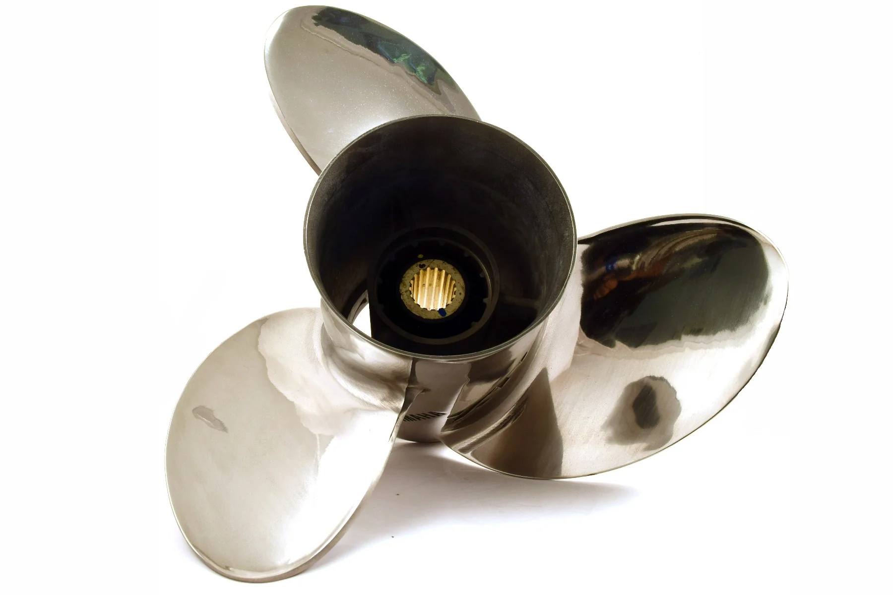 Yamaha MAR-GYT3B-XL-21 - M/T Series Performance XT Stainless Steel Propeller - 3 Blade - 14.625 Dia - 21 Pitch - RH Rotation - Image 3